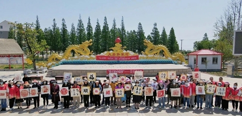 街巷來(lái)了'文藝輕騎兵' 讓文藝創(chuàng)作服務(wù)走入尋常百姓家